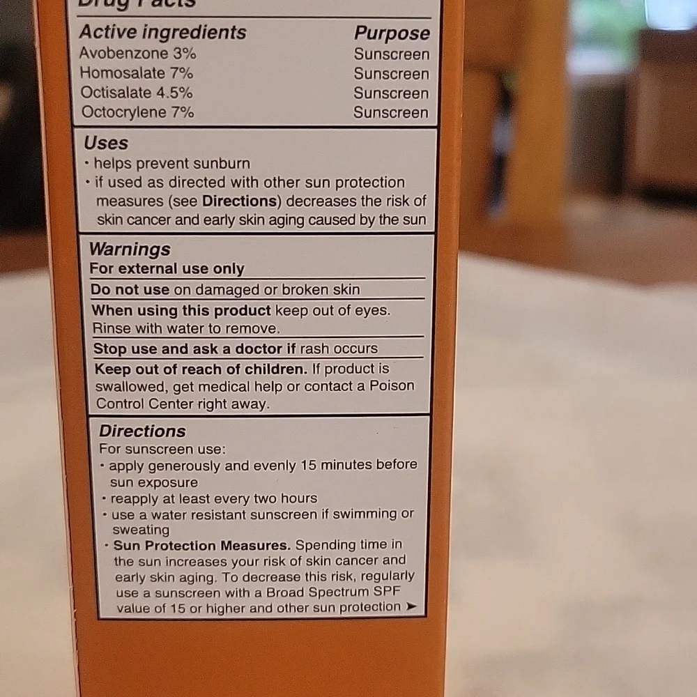 ORIGINS Ginzing SPF 30 Facial Sunscreen Moisturizer - Picture 3 of 5